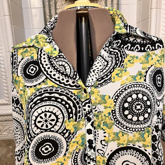 Dressbarn. Sz 1X. $45 Bust 60" Silky Short Sleeve Shirt. Chiffon. B93 - Picture 2 of 6